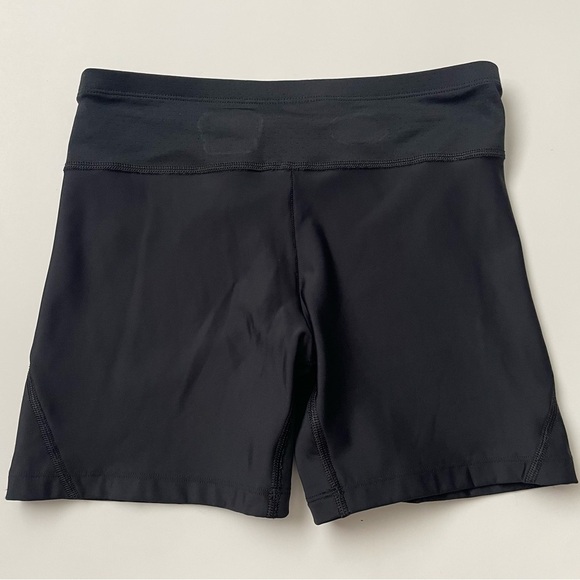 Under Armour Shorty Shorts 4” Women’s Size Small - Picture 2 of 6